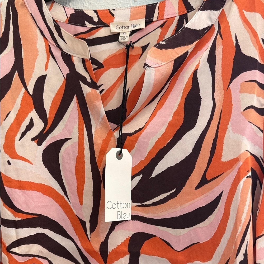 Stylish Women's Abstract Print Blouse - Orange and Black - Picture 3 of 3